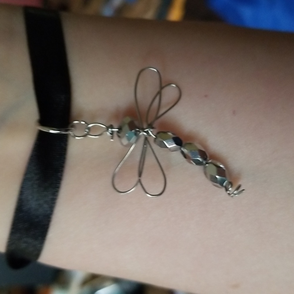 Dragonfly Choker Necklace Jewelry With Crystals. 17 inch Adjustable  000051